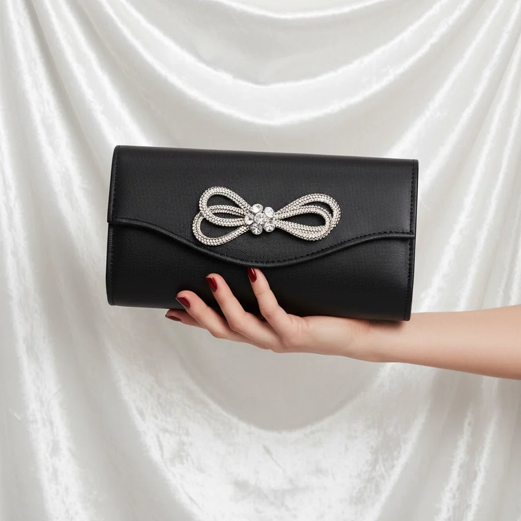 The Étoile Bow Minaudière