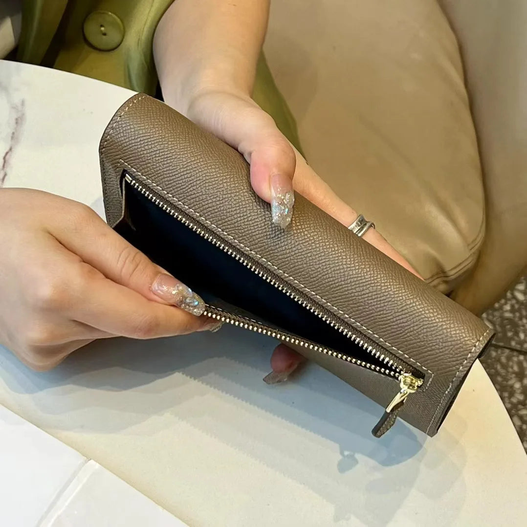 The Élan Envelope Leather Wallet