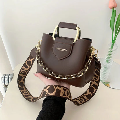 Mini bolso tipo cartera con detalle de cadena (bolso de hombro con cremallera de diseño y correa para bufanda)