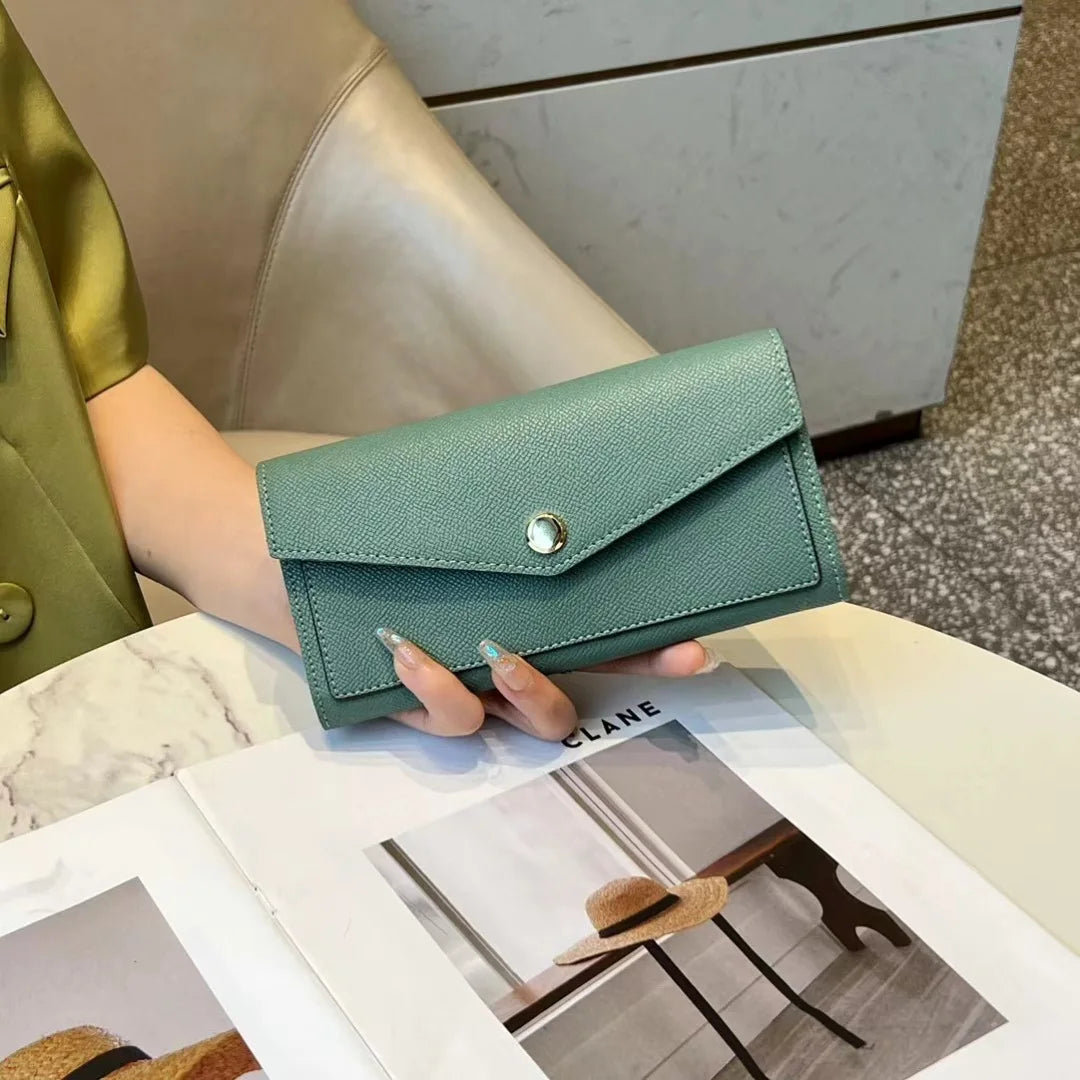 The Élan Envelope Leather Wallet