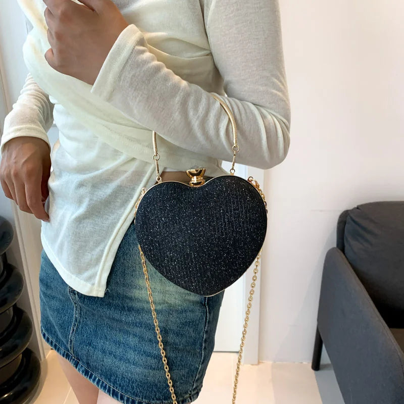 Bolso de hombro con forma de media luna y corazón (minibolso de lunares con cremallera y correa de cadena para el día a día y para salir por la noche)