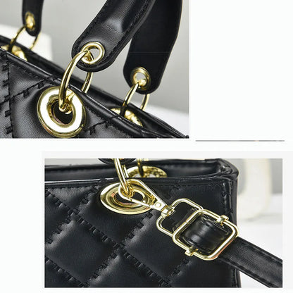 Mini bolso de hombro acolchado (bolso con cremallera y herrajes dorados, correa cruzada y detalle de dije)